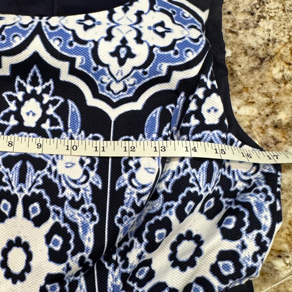 LOW PRICE!****TALBOTS****NWT Fully-Lined  Dress Blue/White Medallion Print -8P - Picture 14 of 15